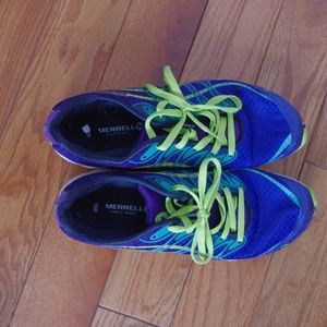 Like New Super Lightweight Merrell Sneakers