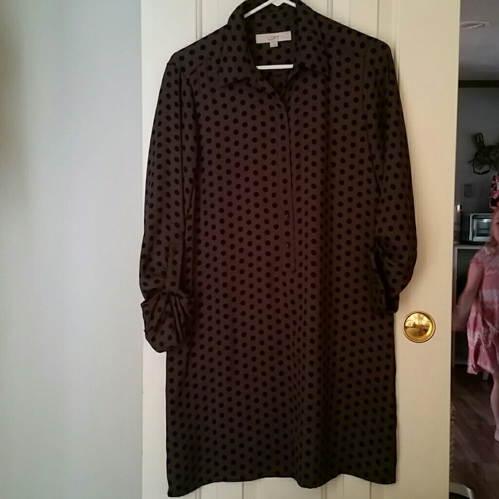 Loft Grey w/Black Polka Dots