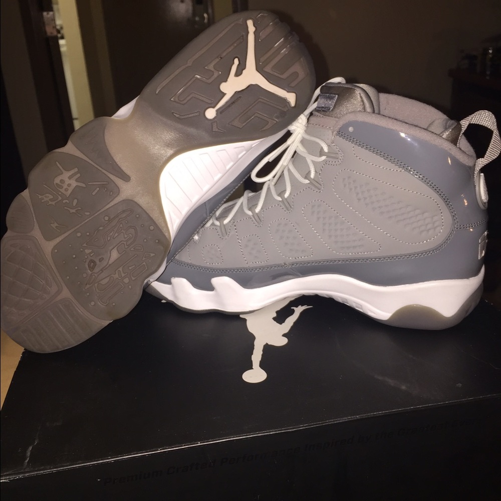 SOLD‼️‼️ JORDAN✔️ Cool Grey 9s