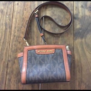 Michael Kors Crossbody