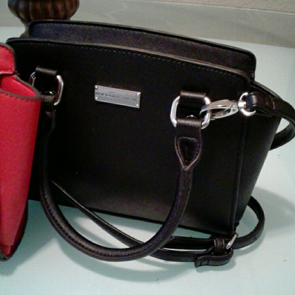 ❌❌SOLD❌❌2 ✌NewYork and Co. Crossbody bags - Picture 2 of 7