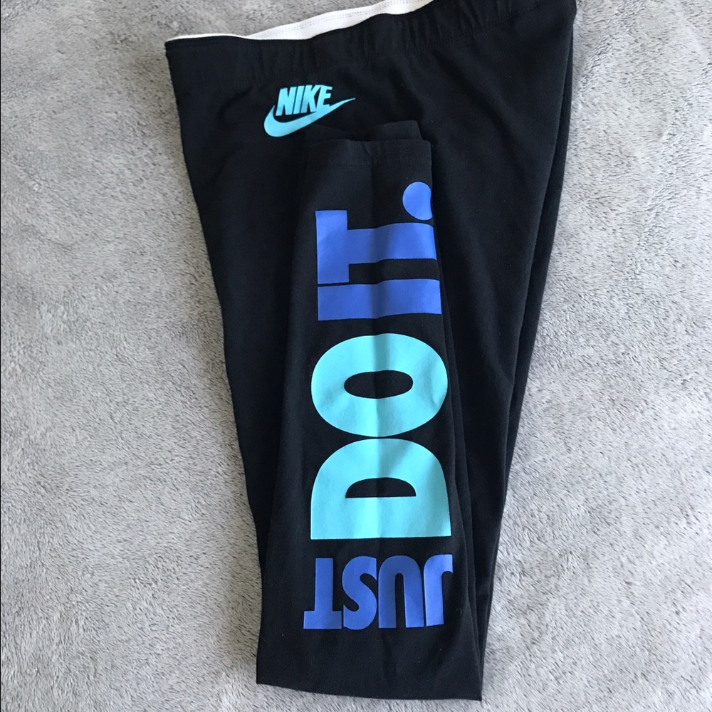 New Nike Leggings Size Small