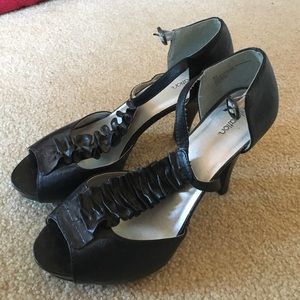 Black dress heels size 8.5