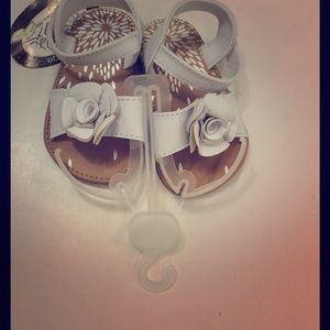 White baby flower sandals