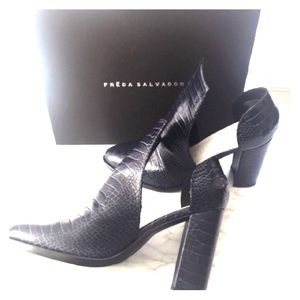 New Freda Salvador Ink Embossed Croc Heels, Size 8