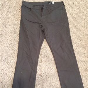 Volcom Men's size 34 never worn