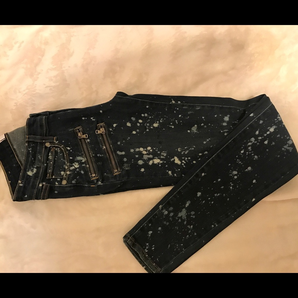 Paige Jane Zip Crop Cool Style  New without Tag