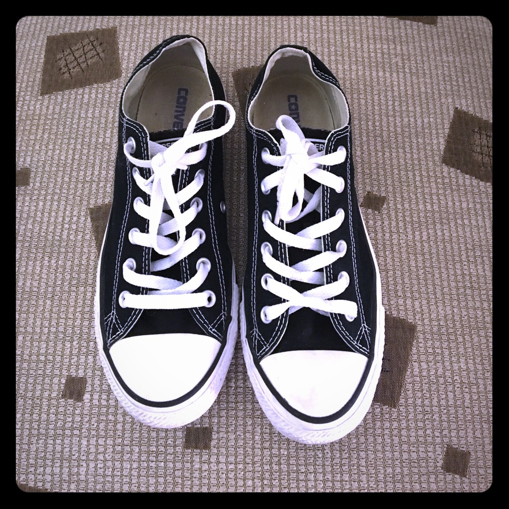 Great condition Converse!