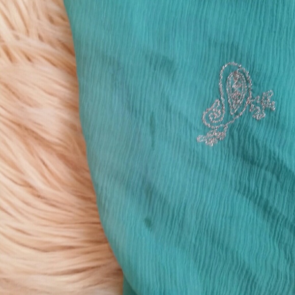 Sheer tank with silver sequences - Picture 3 of 3