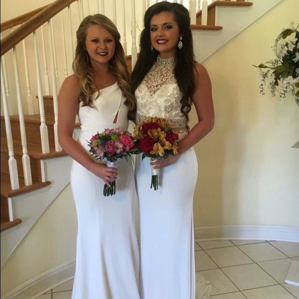 Prom/ formal/ pageant dress