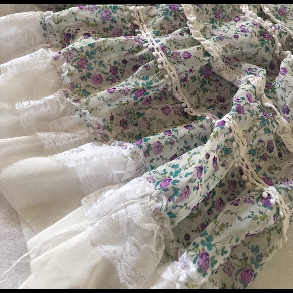 Floral top - Picture 3 of 3