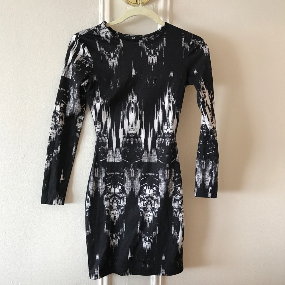H&M White and black 3/4 sleeve dress