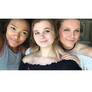 Meet your Posher, Mikala