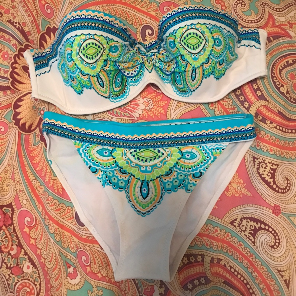 Cute strapless bikini from online boutique