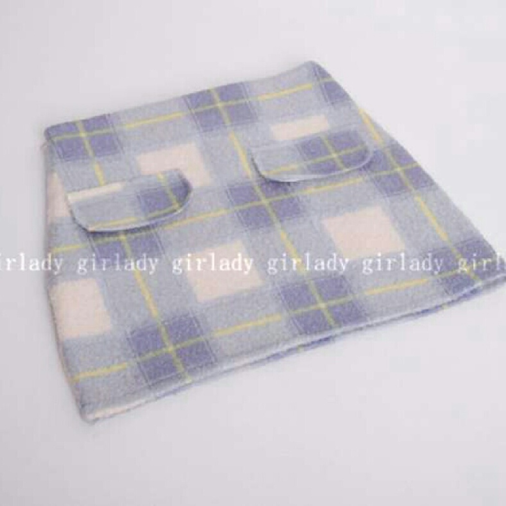 Wool blend skirt. Blue. new. Size 0-2 maybe4