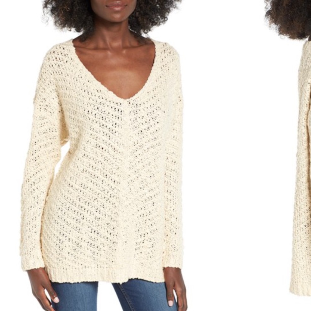 🎈SOLD🎈Slash back sweater