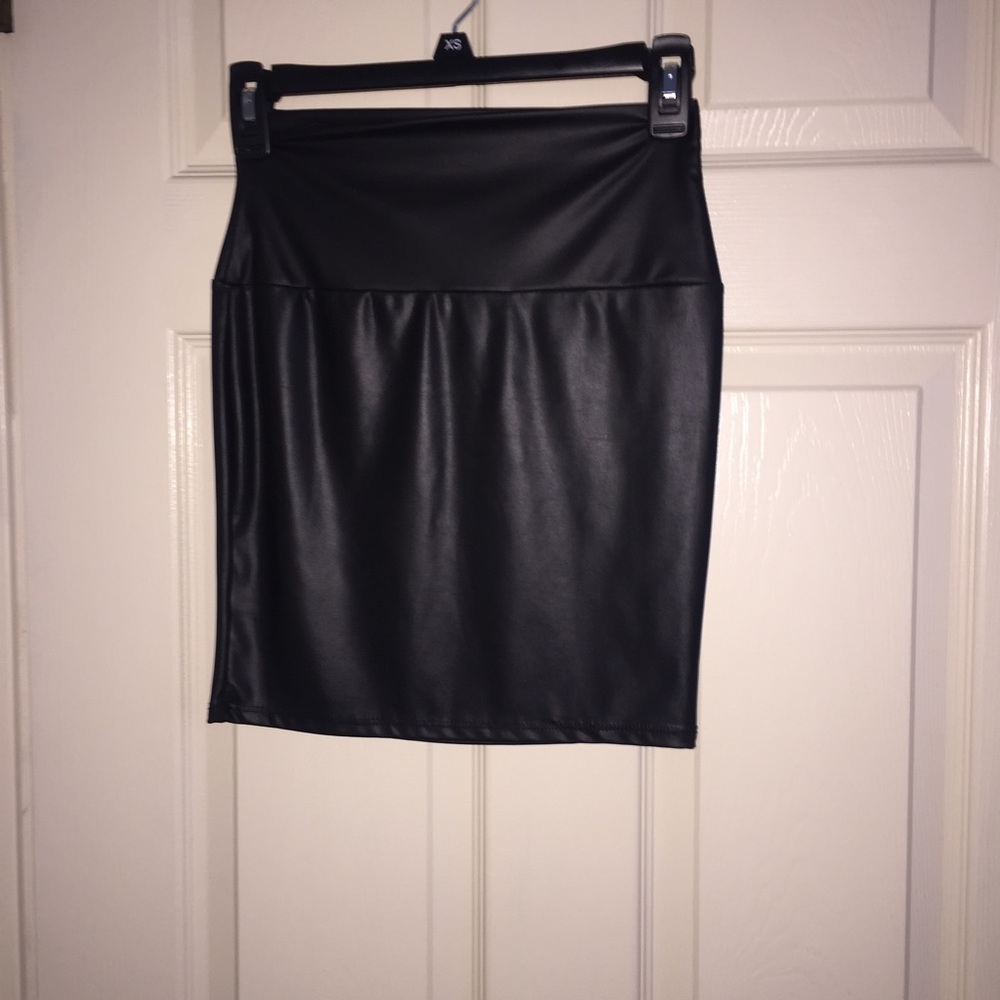 Faux Leather mini skirt
