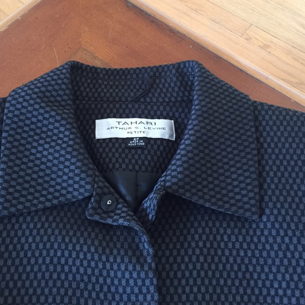 TAHARI Arthur S. Levine Coat Sz 6P - Picture 3 of 7