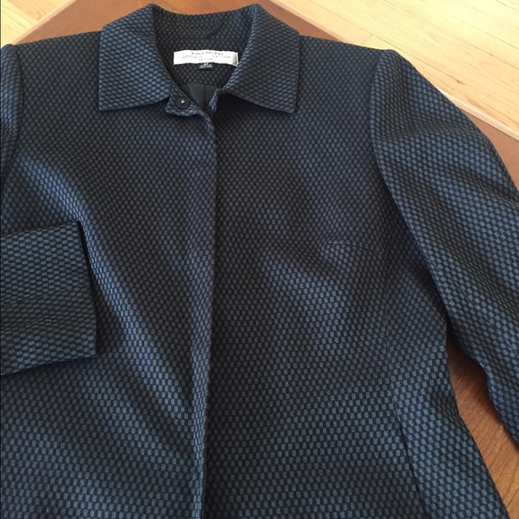 TAHARI Arthur S. Levine Coat Sz 6P - Picture 2 of 7