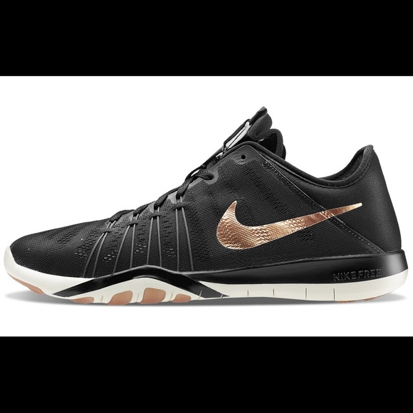 Nike women's free TR6 gold new with out the box - Picture 2 of 6