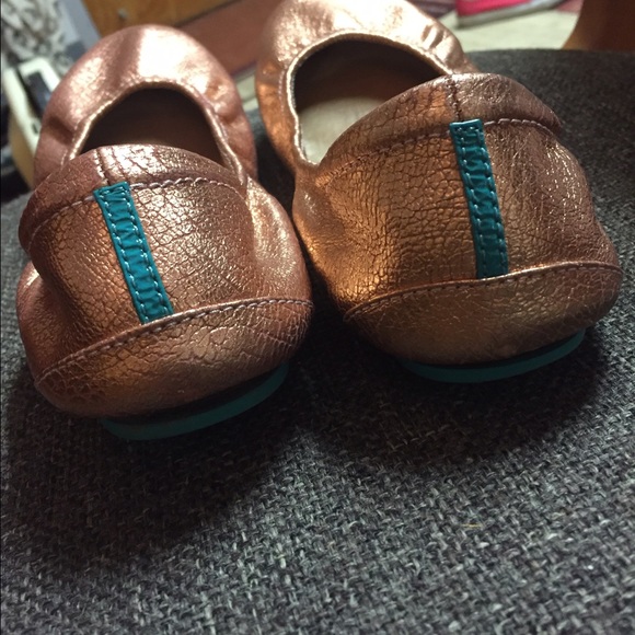 Size 8 Rose Glam Tieks - Picture 5 of 5