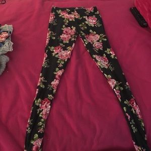 Black floral leggings