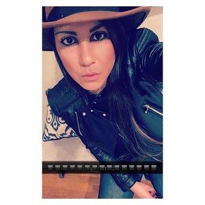 Meet your Posher, Nicole