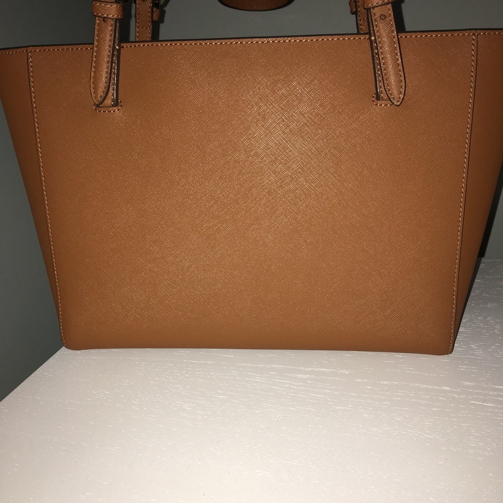SOLD Tory Burch Small Tote - Picture 2 of 4