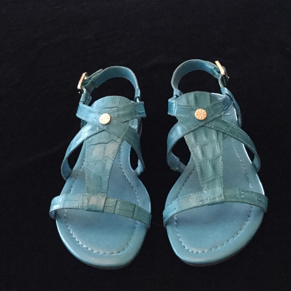 ISAAC MIZRAHI LIVE TEAL SANDALS WITH GOLD HARDWARE