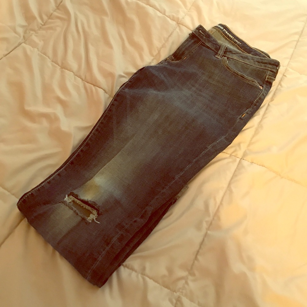 Old Navy boyfriend straight cropped jeans