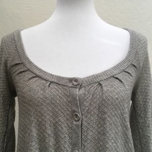 Cashmere knit sweater from Qi