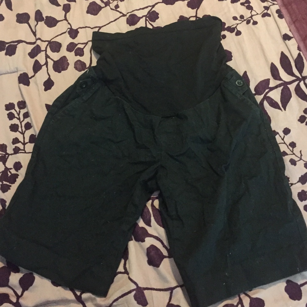 Black maternity shorts