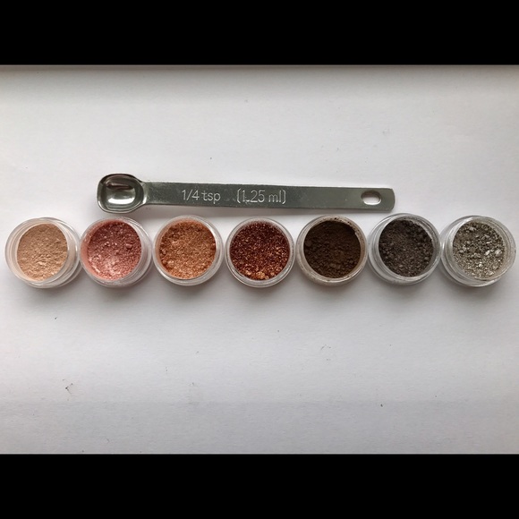 💎Authentic MAC Pigment Sample Set 1/4 teaspoon - Picture 2 of 3