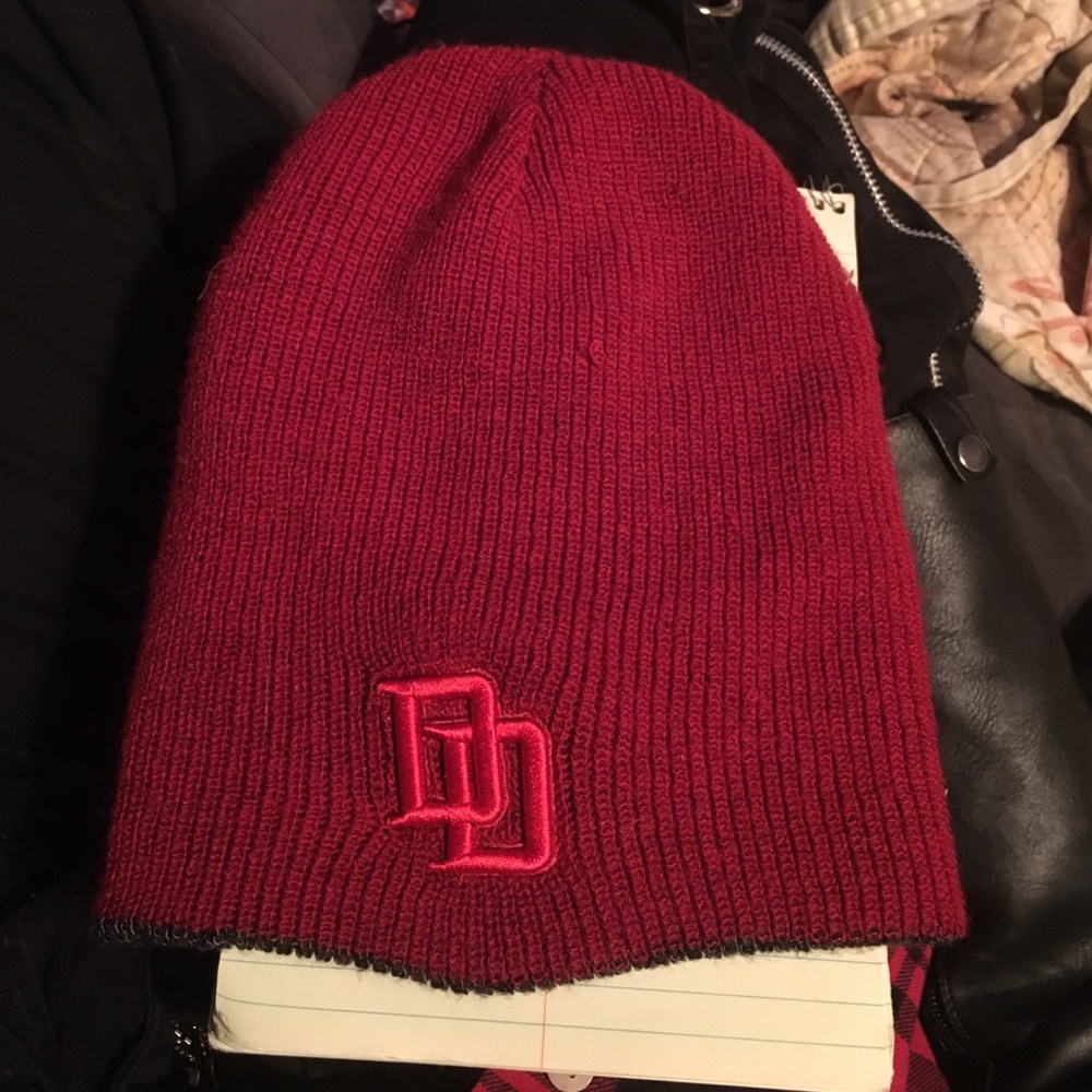 Daredevel / Punisher reversible beanie - MARVEL