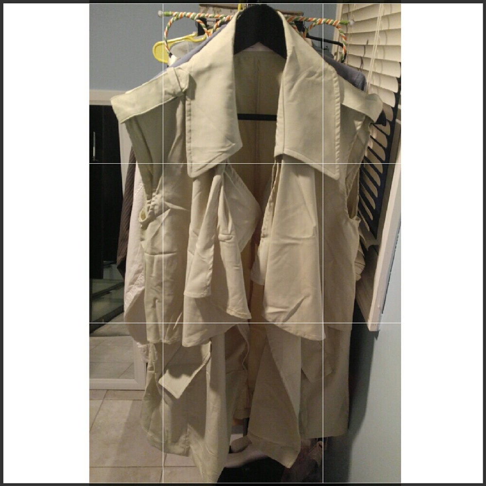 Trench coat. vest. With belt.new. size 0-6. - Picture 2 of 2