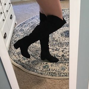 BNIB Black Suede Over the Knee Boots Size 7.5