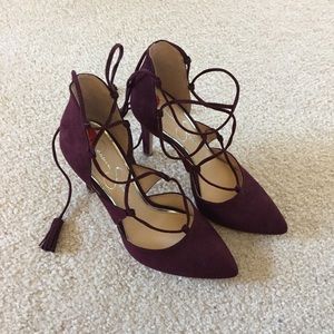 Burgundy purple lace up tie heels 6