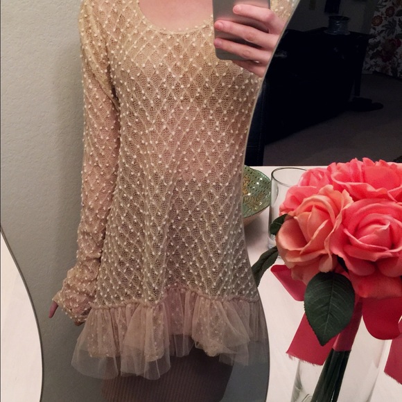 Anthropologie Tops - a'reve Gorgeous pom pom dot flouncy top
