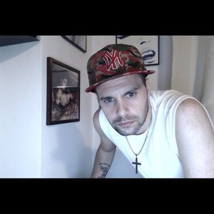 Meet your Posher, Christopher