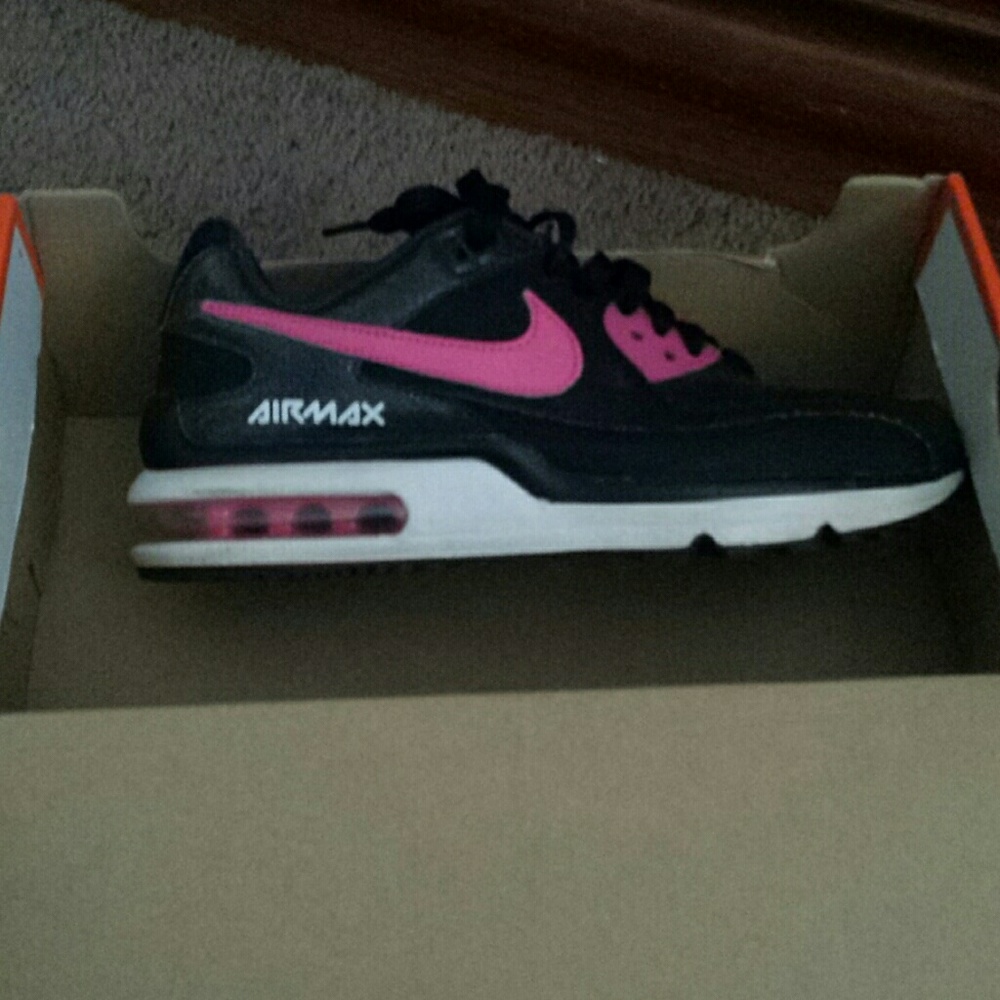 Nike Air Max Shoes