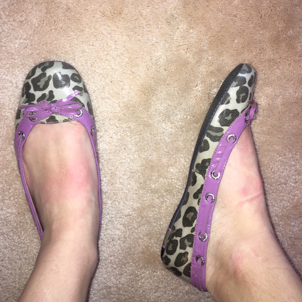 SUPER CUTE sperry flats