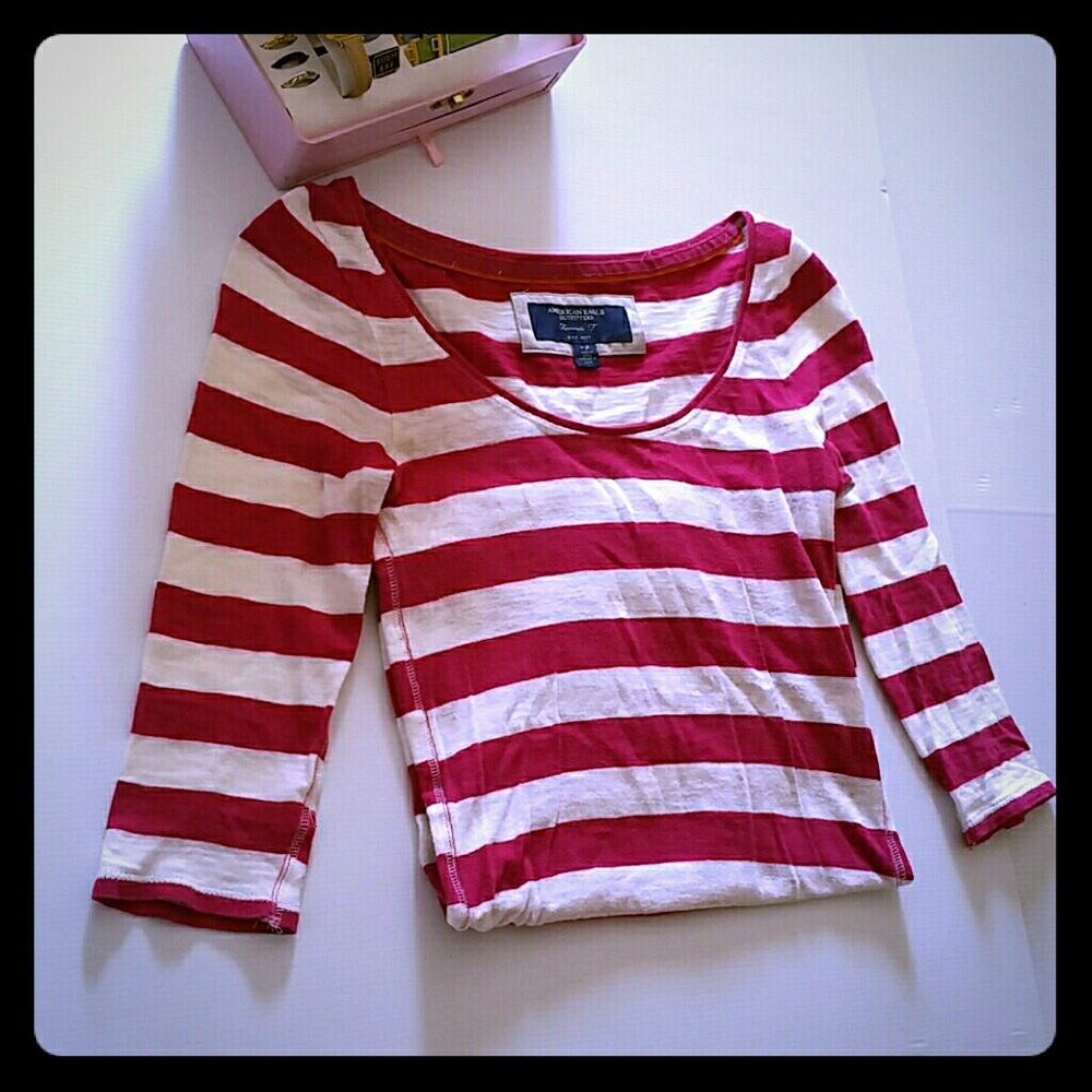 American Eagle Outfitters, 3/4 length-sleeved top.
