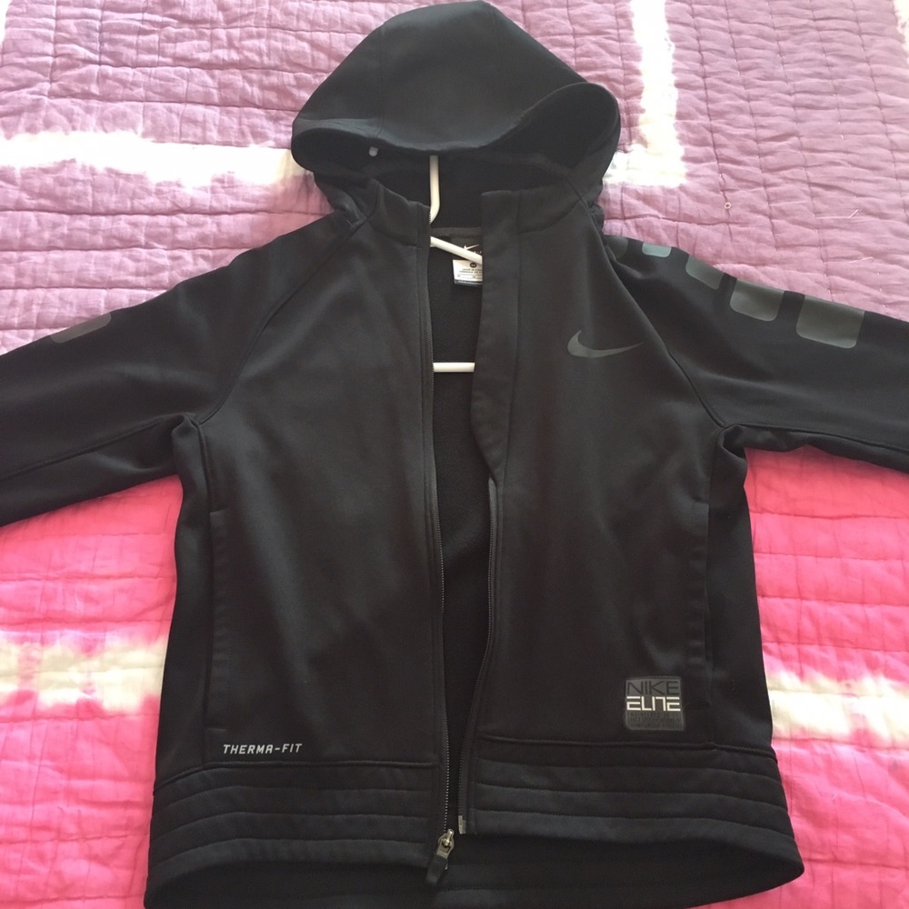 Black Nike Therma-fit in excellent condition