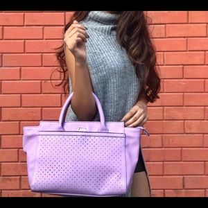 Turtle neck top with a slit