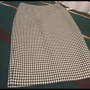 Houndstooth Pencil Skirt