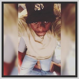 Meet your Posher, Devonte