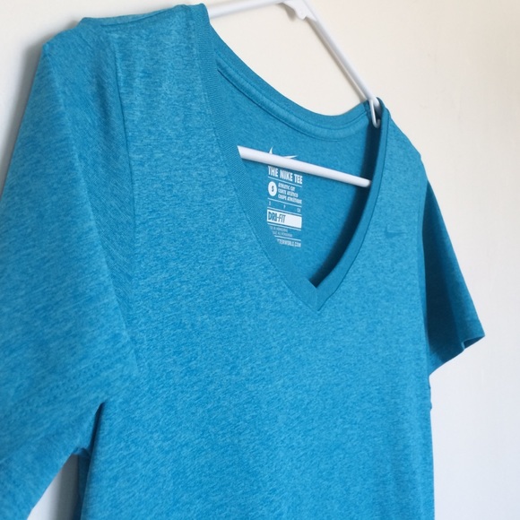 Nike shirt - Picture 2 of 3