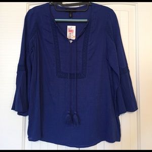 Jessica Simpson blouse. Small. 3/4 sleeves.