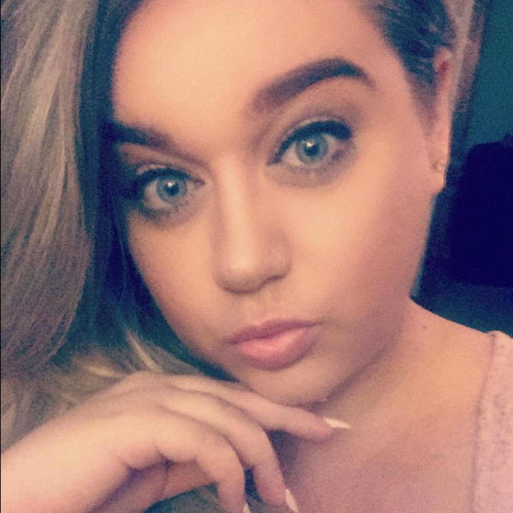 Meet your Posher, Jillian
