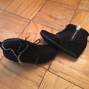 Ankle boots